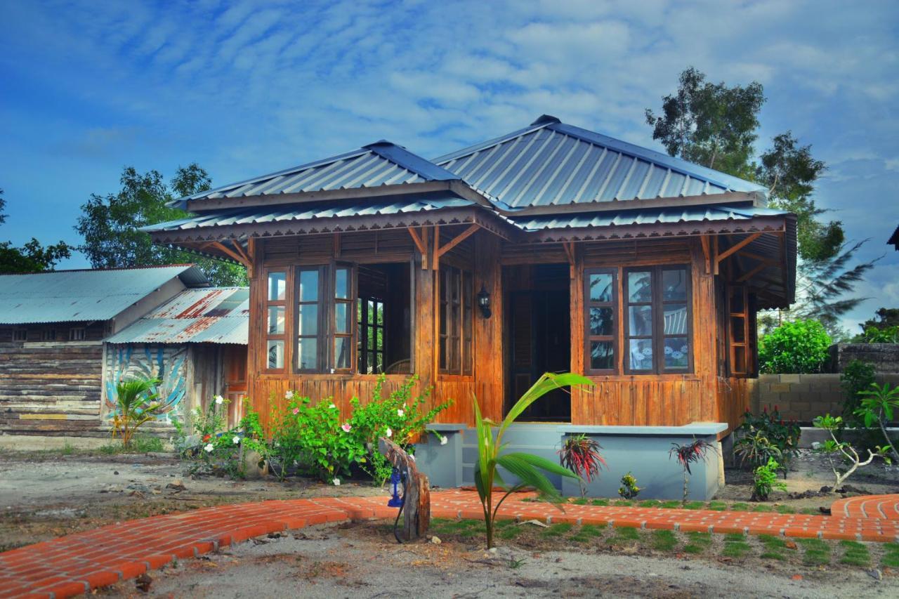 Rock And Wreck Dive Resort Tanjungbinga Kültér fotó